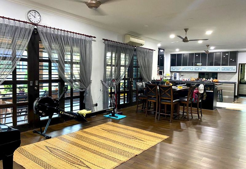 Putra Hill Residency