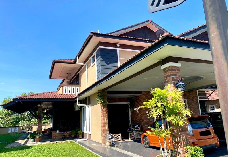 Putra Hill Residency