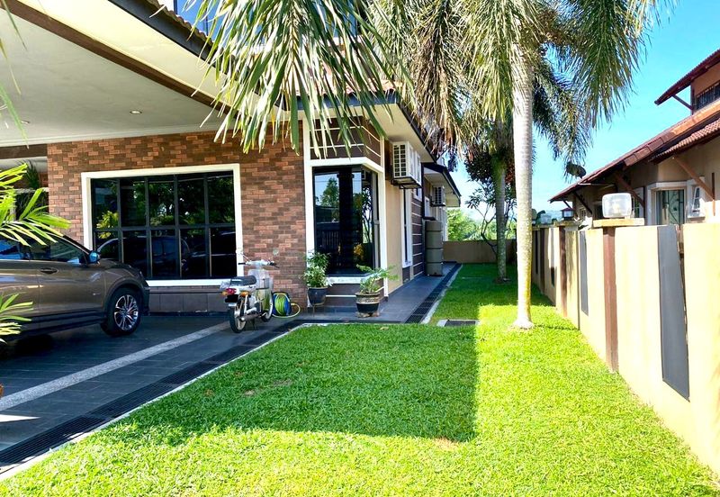 Putra Hill Residency