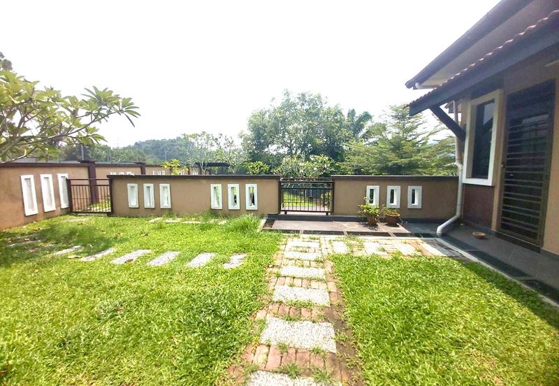 Putra Hill Residency