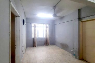 Dahlia Apartment, Putra Perdana