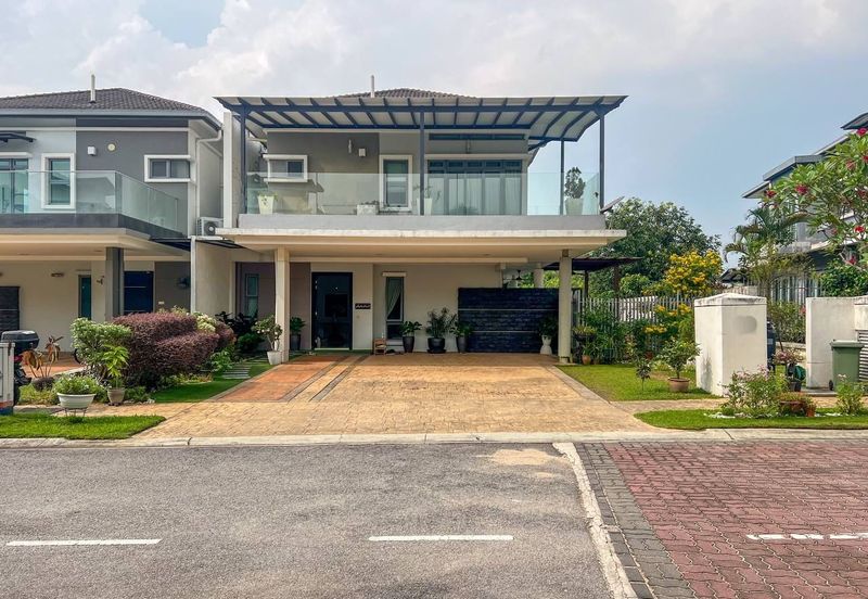 Bangi Lakehill Villas