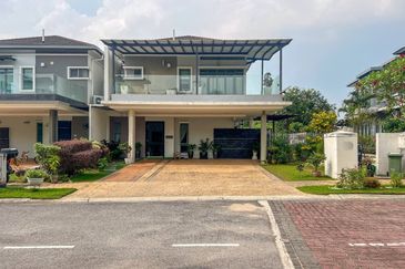 Bangi Lakehill Villas