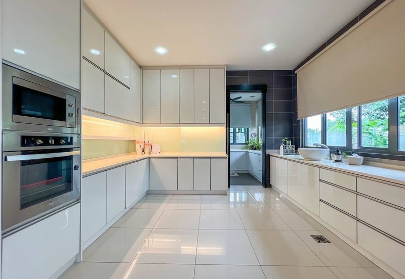 Bangi Lakehill Villas