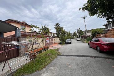 Taman Tasik Semenyih (Lake Residence)