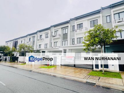 Lakefield Tropicana Heights Kajang  3 Storey Terrace NICE VIEW LAKE FACING OPEN, Selangor, Kajang