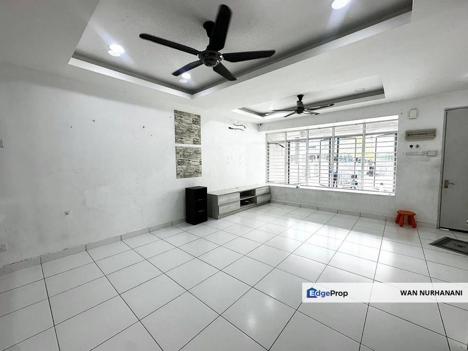 Camelia Residence Bandar Tasik Kesuma Semenyih Double Storey PARTIALLY FURNISHED EXTENDED For Sale, Selangor, Semenyih