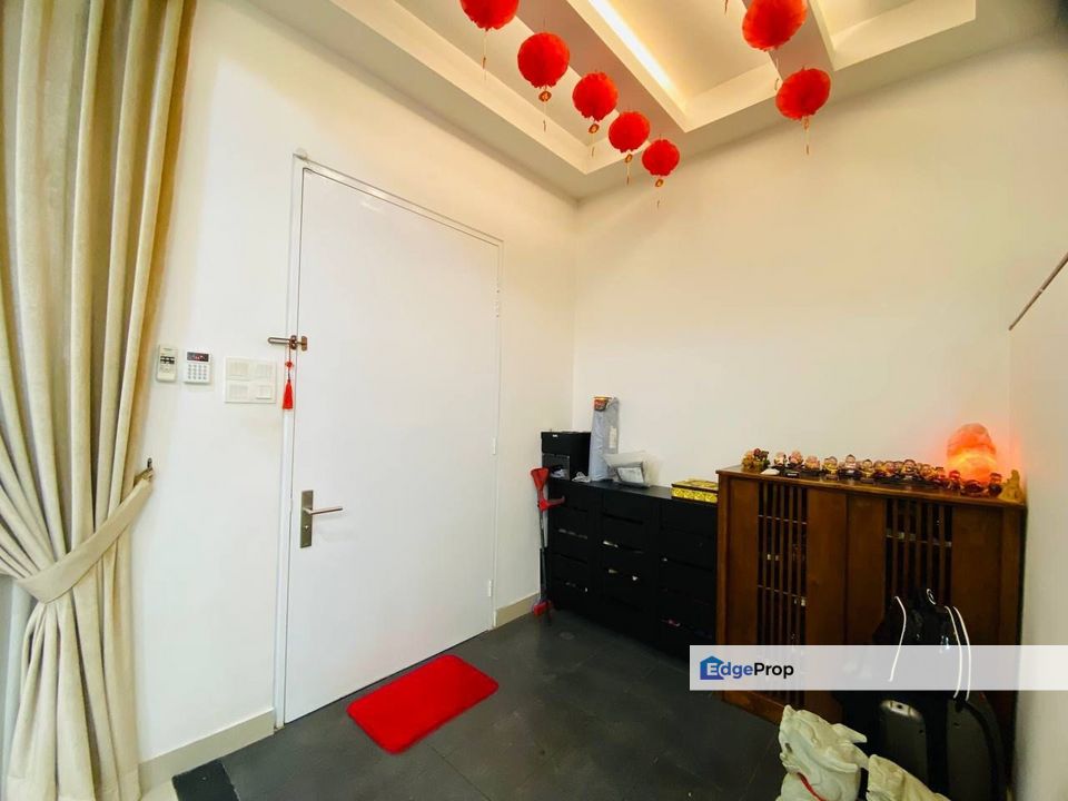 Legundi Bandar Seri Putra Kajang Double Storey Semi D Cluster FULLY RENOVATED, Selangor, Kajang