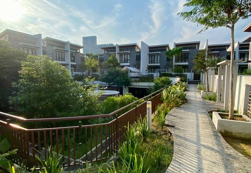 Mozart, Symphony Hills