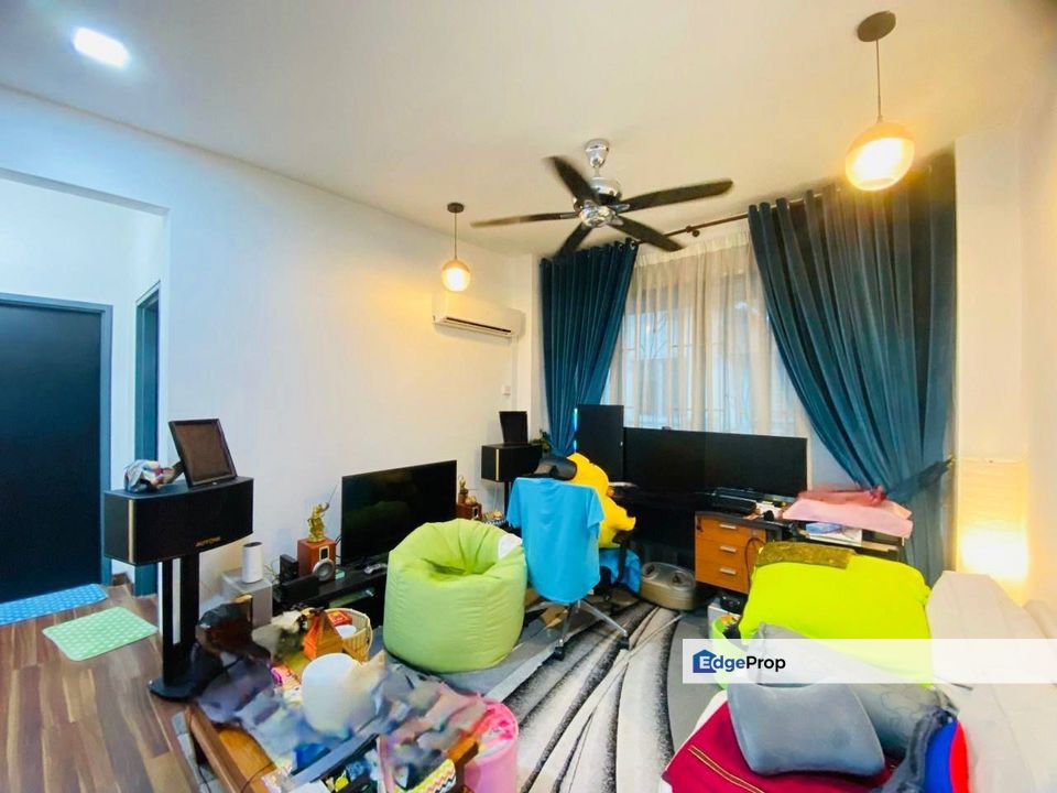 Legundi Bandar Seri Putra Kajang Double Storey Semi D Cluster FULLY  RENOVATED For Sale, Selangor, Kajang