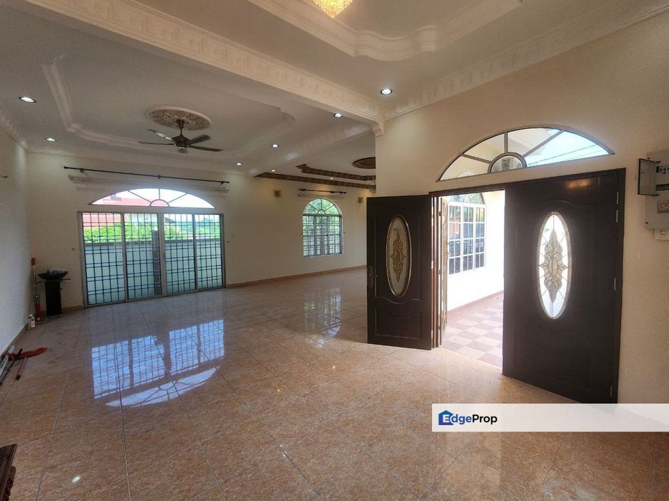 Kampung Dato Abu Bakar Baginda Bangi 2 Storey Bungalow For Sale, Selangor, Kajang