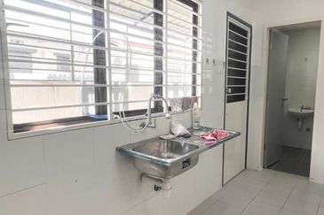 Banyas @ Setia EcoHill 2