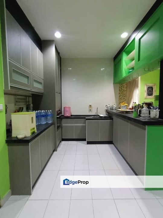 Mutiara Villa Taman Seri Mutiara Seksyen 8 Bandar Baru Bangi 3 Storey Semi D For Sale RENOVATED , Selangor, Bangi