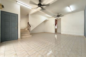 Taman Tasik Semenyih (Lake Residence)