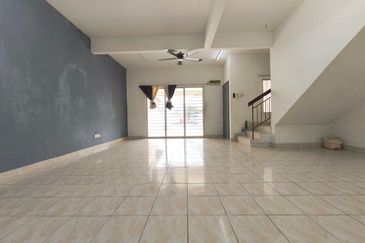 Taman Tasik Semenyih (Lake Residence)