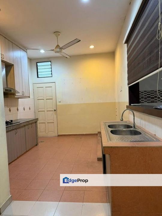 Puncak Bangi Seksyen 6 Bandar Baru Bangi  2.5 Storey Semi D GATED GUARDED For Rent , Selangor, Bangi