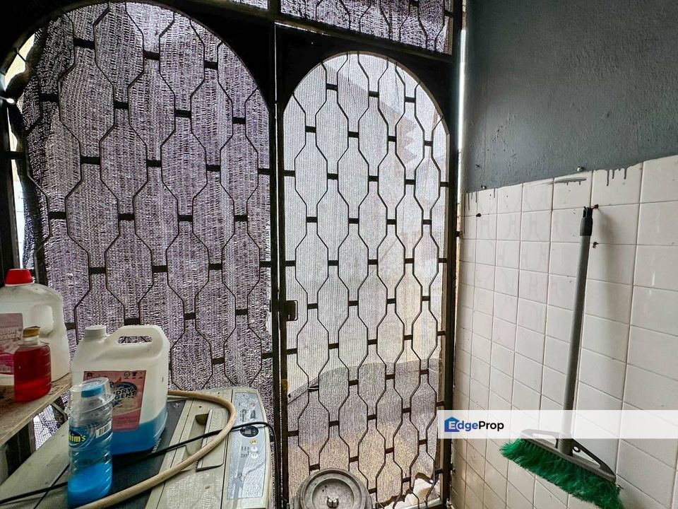Seksyen 2 Bandar Baru Bangi 1 Storey Terrace RENOVATED For Sale , Selangor, Bangi