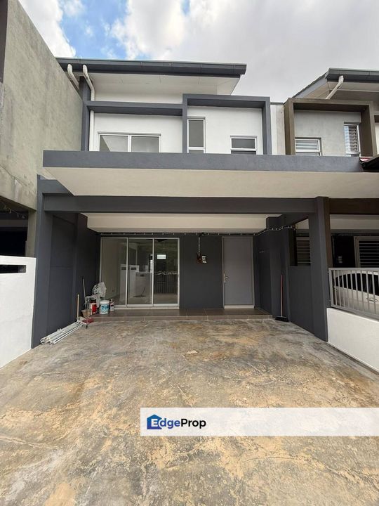 Camellia Residence Bandar Tasik Kesuma Semenyih Double Storey Terrace RENOVATED  For Sale, Selangor, Semenyih