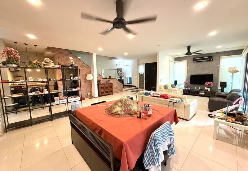 Bangi Lakehill Villas