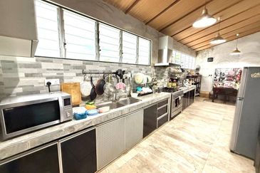 Bangi Lakehill Villas