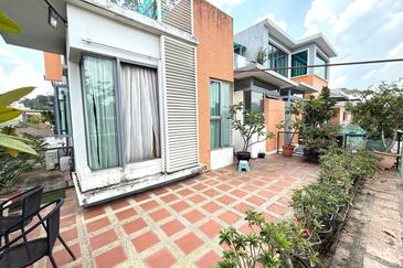 Bangi Lakehill Villas