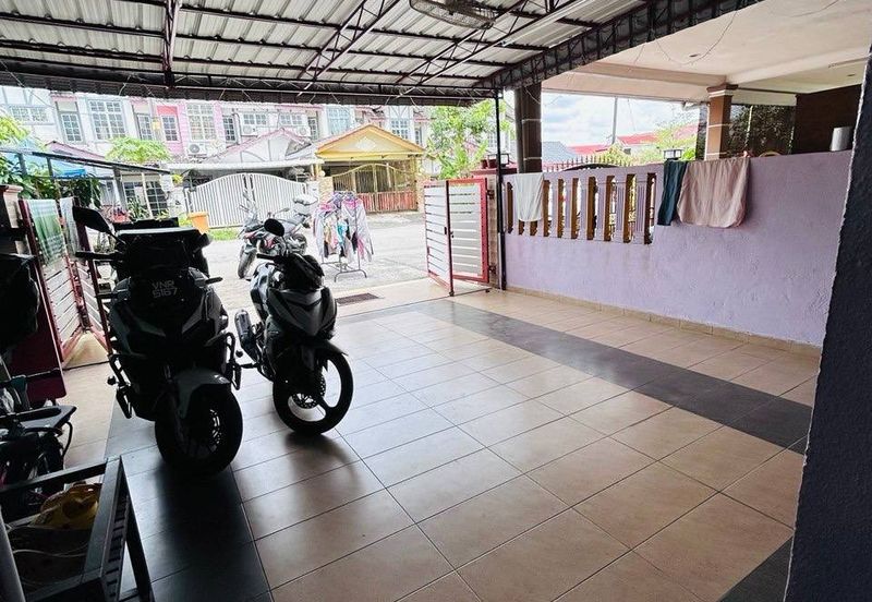 Persiaran Puncak Alam 6 