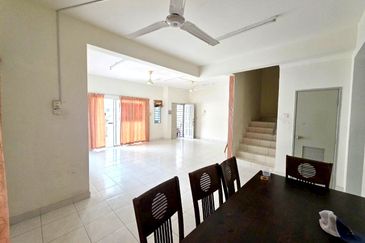 Taman Tasik Semenyih (Lake Residence)