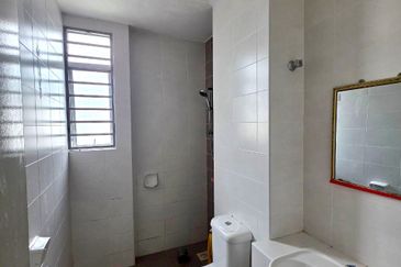 Taman Tasik Semenyih (Lake Residence)