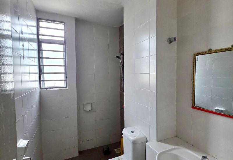 Taman Tasik Semenyih (Lake Residence)