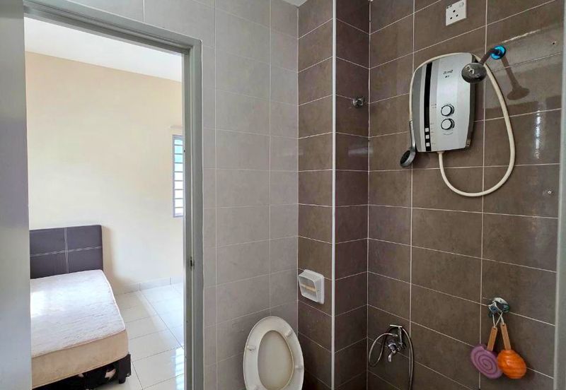 Taman Tasik Semenyih (Lake Residence)