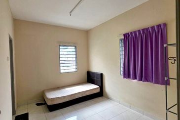 Taman Tasik Semenyih (Lake Residence)