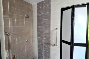 Taman Tasik Semenyih (Lake Residence)