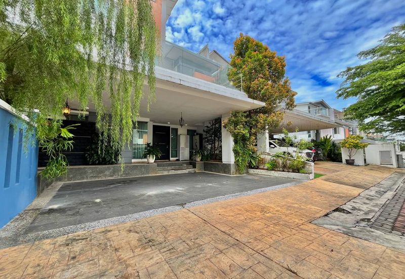 Bangi Lakehill Villas