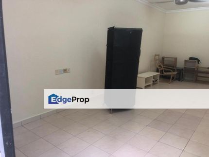 SPACIOUS 4+1 bedrooms lower unit townhouse Cyberia Townhouse Cyberjaya For Sale, Selangor, Cyberjaya