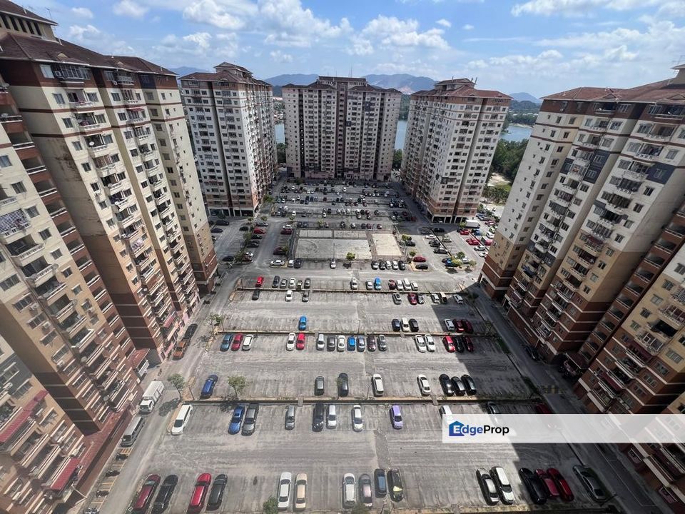 Apartment Laguna Biru 1 Taman Tasik Biru Kundang Sg Buloh Rawang MURAH For Sale, Selangor, Rawang