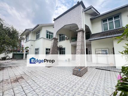 Bangi Villa 2 Storey Bungalow House WITH SEMINAR HALL POOL Spacious For Sale, Selangor, Bangi