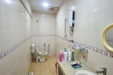 Taman Sungai Chua Kajang Single Storey Terrace RENOVATED & EXTENDED For Sale