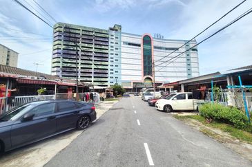 Taman Sungai Chua Kajang Single Storey Terrace RENOVATED & EXTENDED For Sale