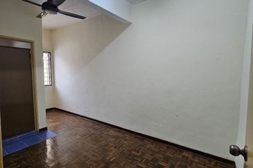 Seksyen 2 Bandar Bukit Mahkota