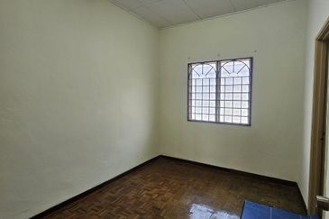 Seksyen 2 Bandar Bukit Mahkota