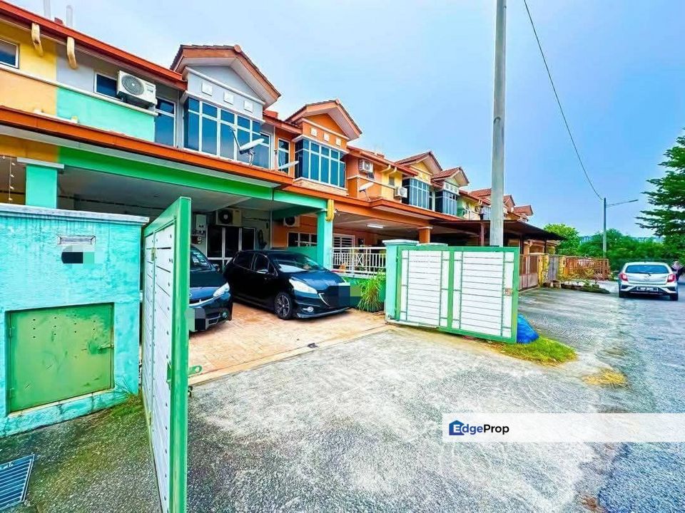 Seksyen 4 Tambahan Bandar Baru Bangi Double Storey House RENOVATED SOLAR SYSTEM For Sale , Selangor, Bangi