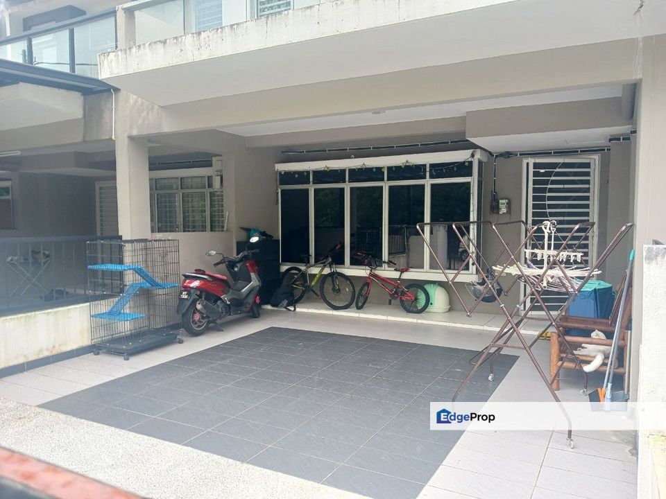 Camellia Residence Bandar Tasik Kesuma 2 Storey FREEHOLD For Sale, Selangor, Semenyih