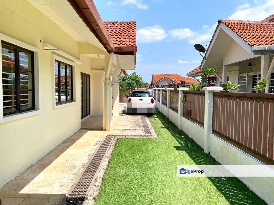 Taman Desa Utama Sg Merab Kajang Double Storey Semi D SPACIOUS LAND HIGH AREA For Sale, Selangor, Bangi