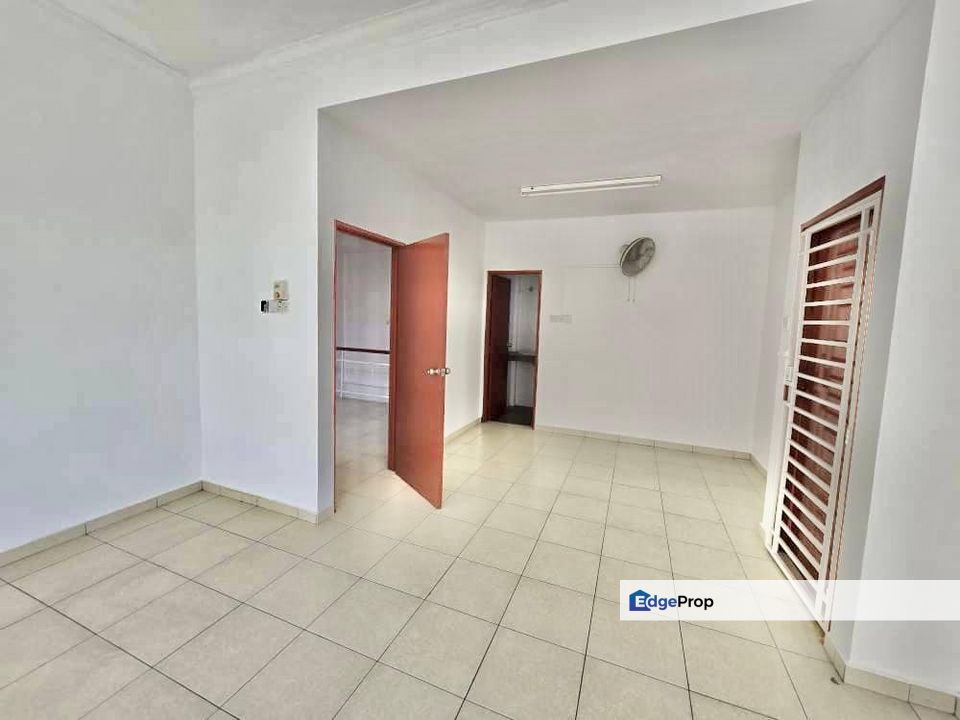 Desa Seri Saujana Sungai Merab Kajang Double Storey Semi D GATED GUARDED For Sale , Selangor, Kajang