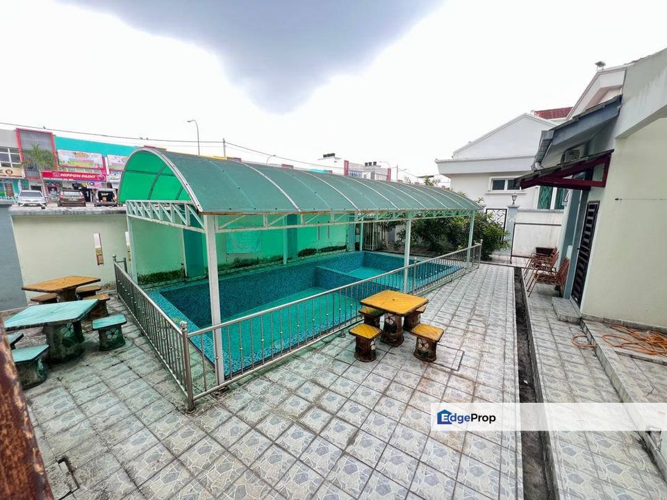 Bangi Villa 2 Storey Bungalow House WITH SEMINAR HALL POOL Spacious For Sale, Selangor, Bangi
