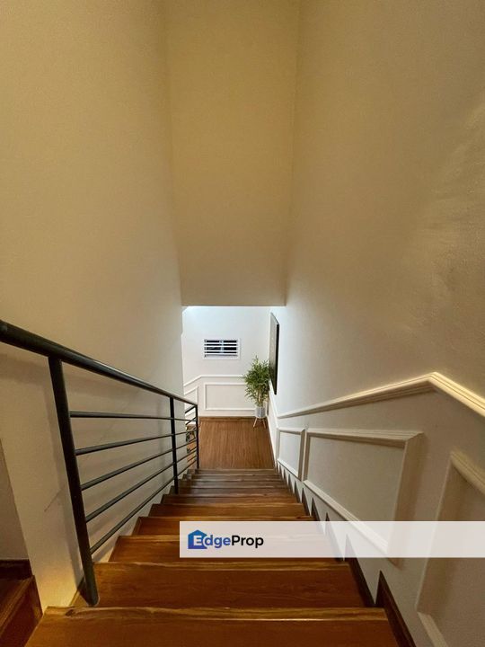 Kita Bayu Cybersouth Dengkil Double Storey Terrace FULLY RENOVATED with ID , Selangor, Dengkil