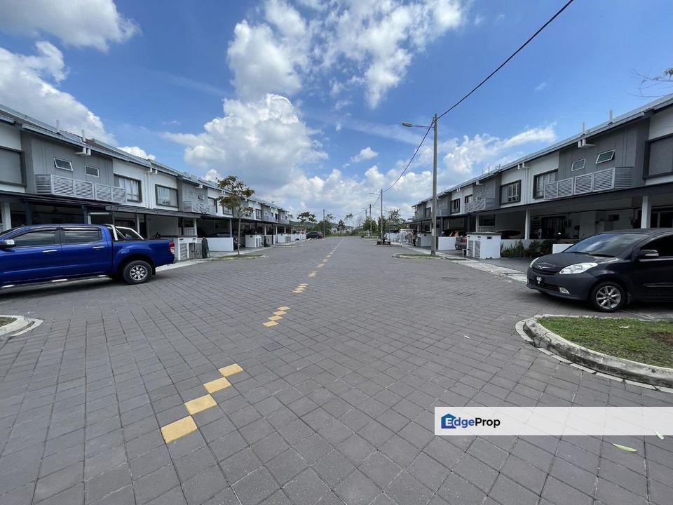 Kita Bayu Cybersouth Dengkil Double Storey Terrace FULLY RENOVATED with ID , Selangor, Dengkil