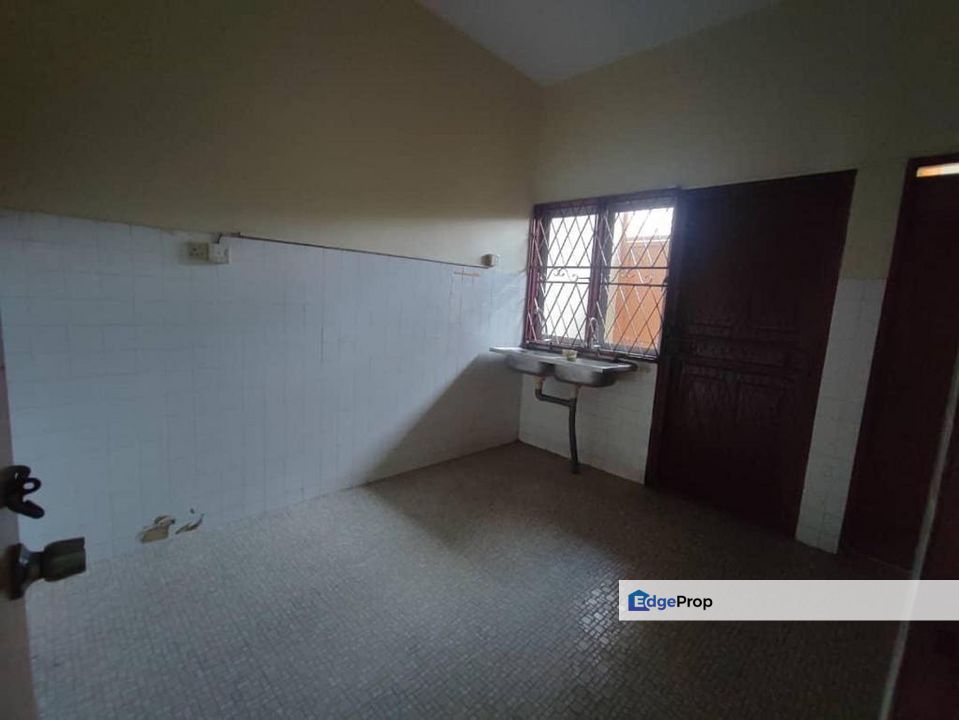 VALUE BUY-Double Stry 22x80 Hse Near Klang Parade For Sale, Selangor, Klang
