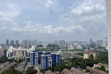 FURTHER PRICE REDUCTION!!! Condominium at Pantai Hillpark 2, Bangsar South With An Amazing Picturesque High Floor View of KL City (KLCC/TRX)