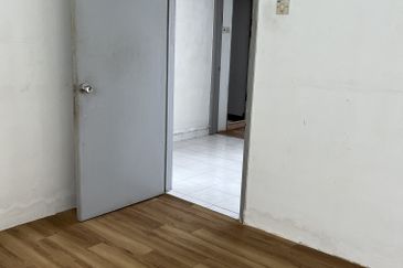 FURTHER PRICE REDUCTION!!! Condominium at Pantai Hillpark 2, Bangsar South With An Amazing Picturesque High Floor View of KL City (KLCC/TRX)